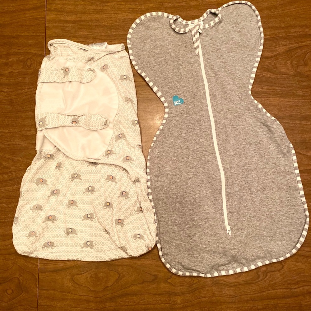 Set of two swaddles